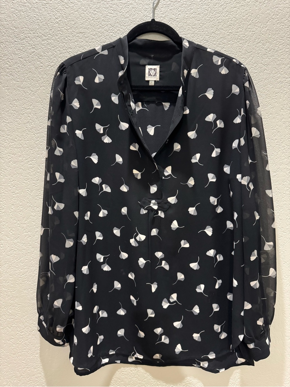 Anne Klein Black Floral Print Long-Sleeve Blouse